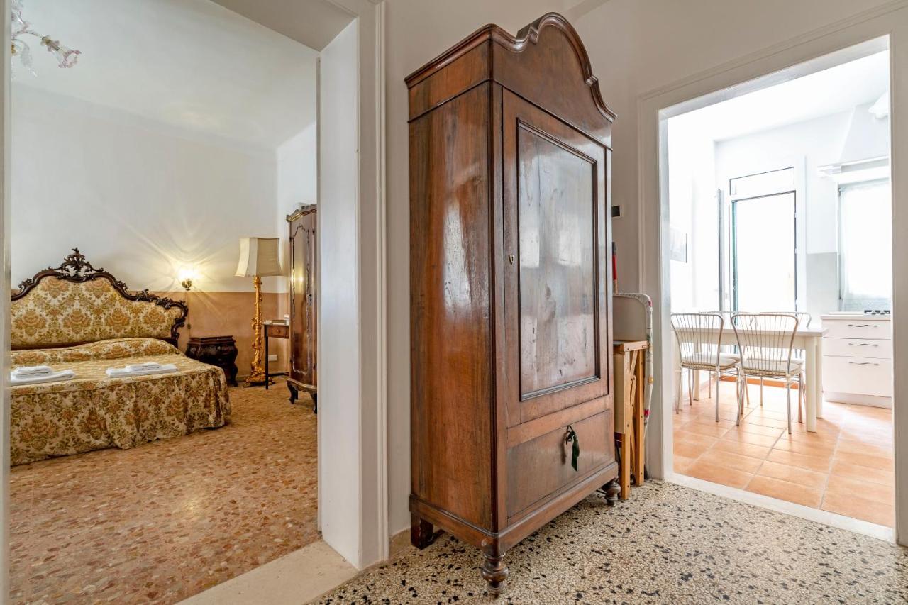 Queen House Venezia Eksteriør billede