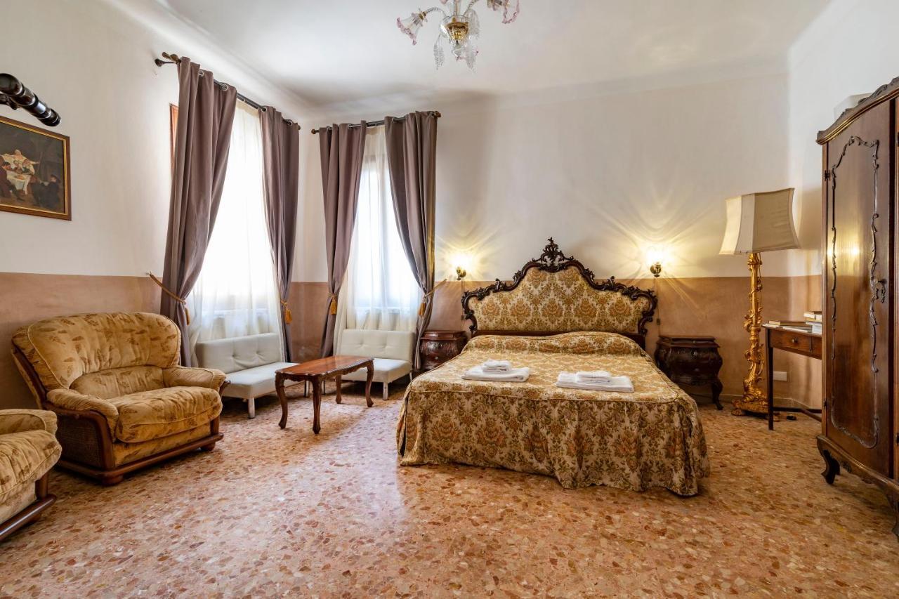 Queen House Venezia Eksteriør billede