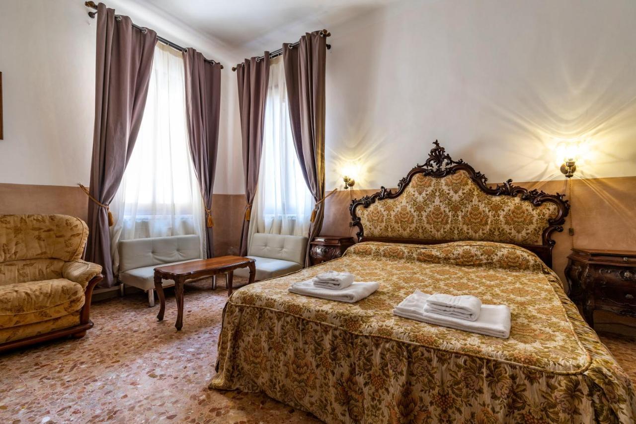 Queen House Venezia Eksteriør billede