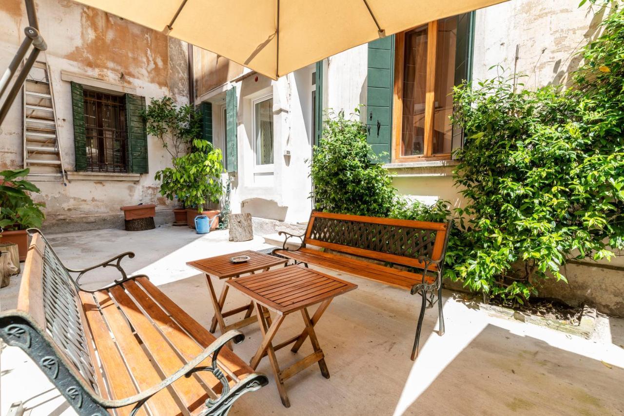 Queen House Venezia Eksteriør billede