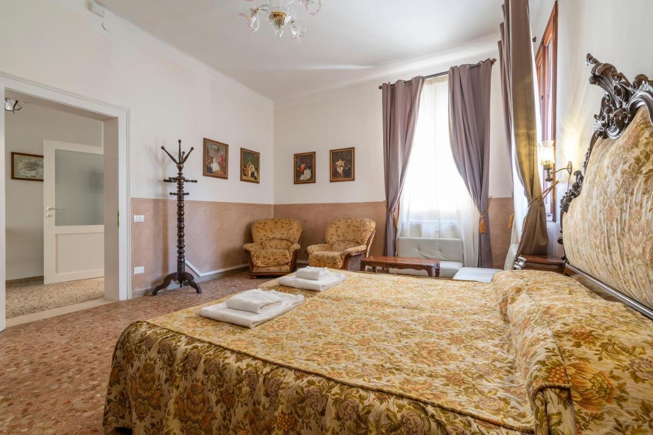 Queen House Venezia Eksteriør billede