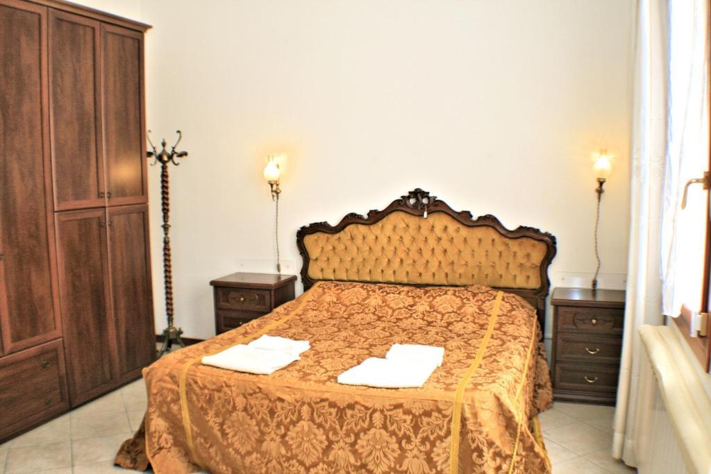 Queen House Venezia Værelse billede